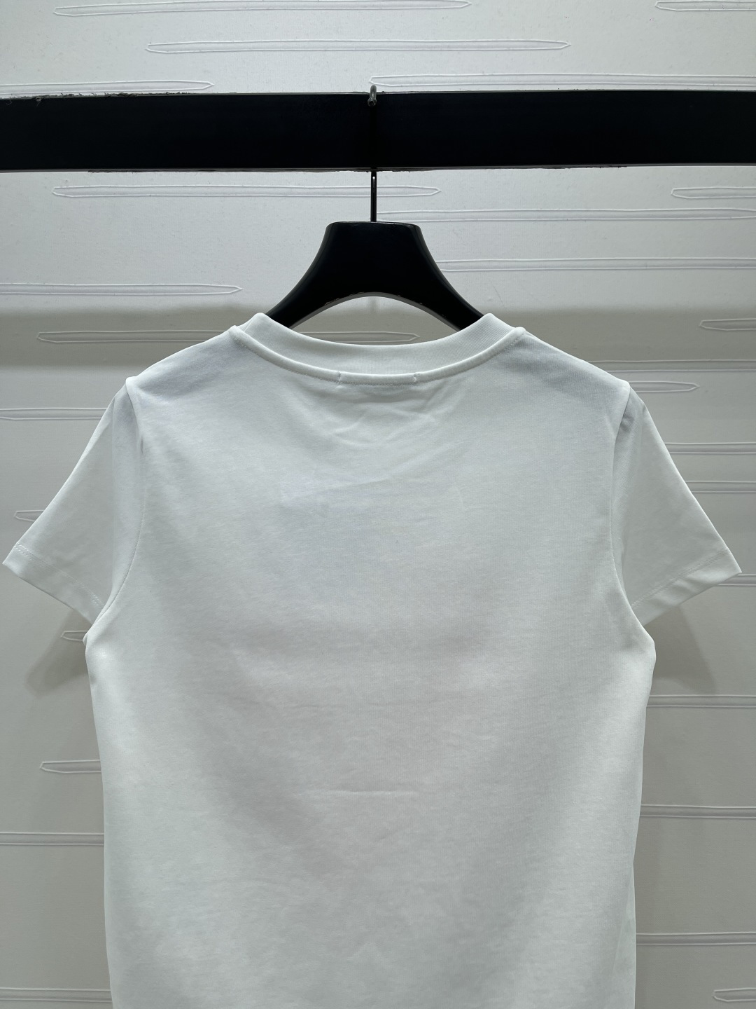 Women's short sleeves